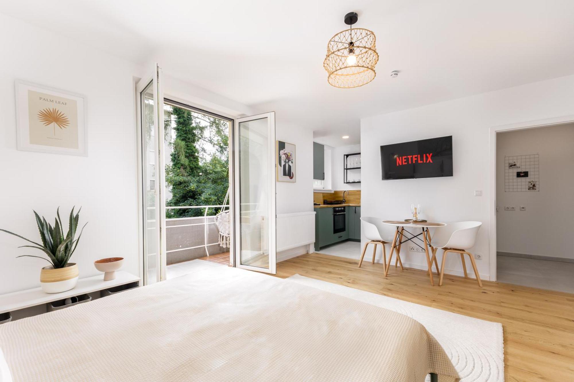 Design-Apartment In Linz Mit Netflix & Balkon Luaran gambar